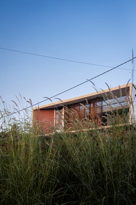 HOUSE OF LAYERS